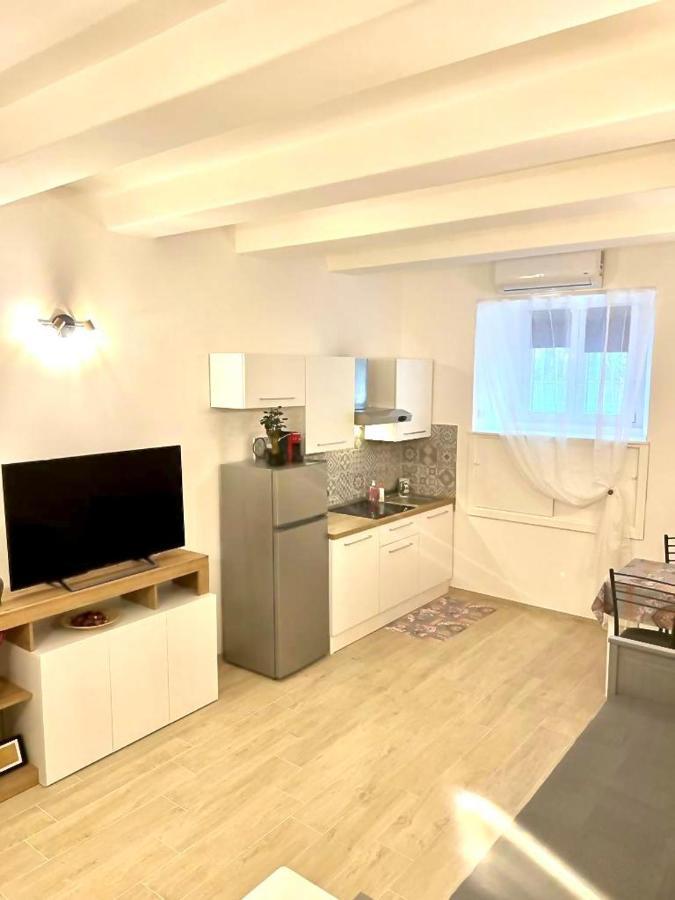 Guest House Mamy Rom Exterior foto