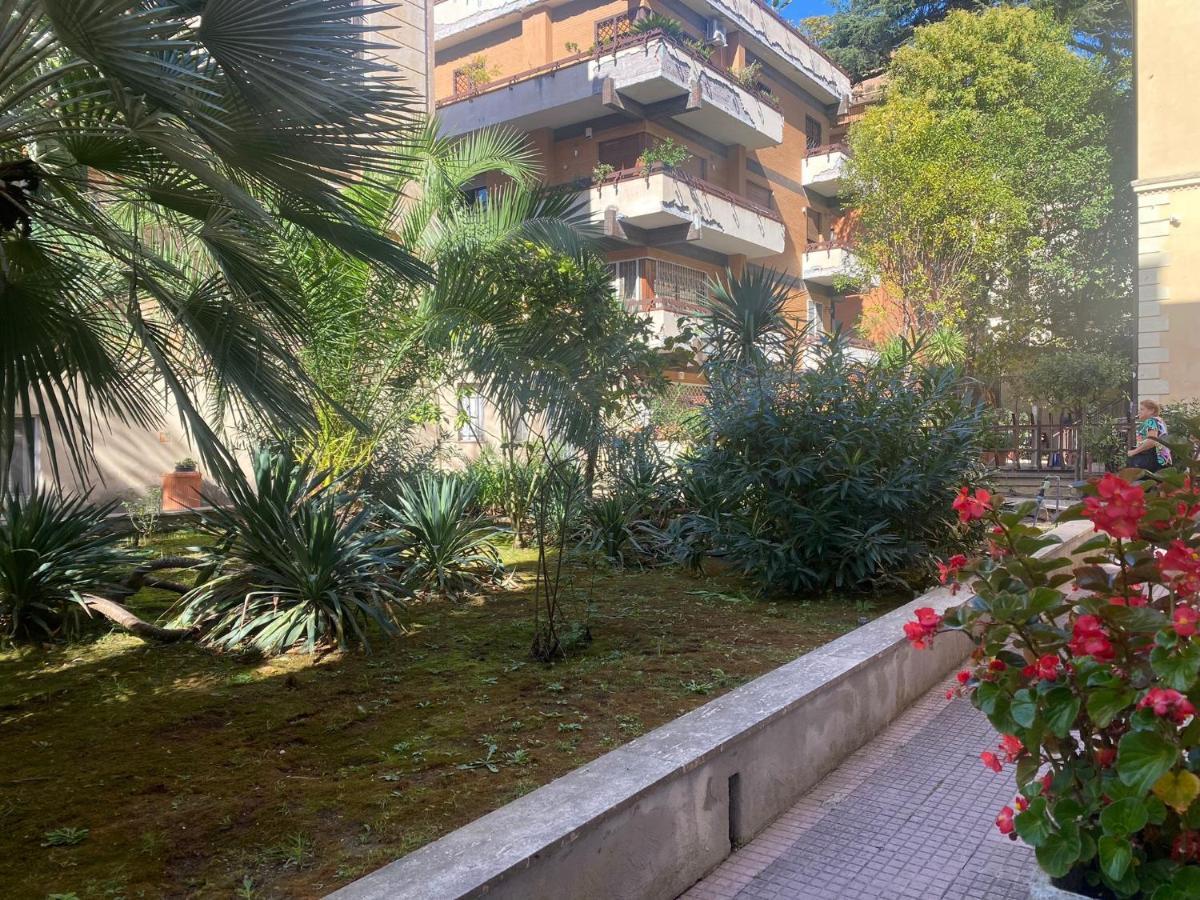 Guest House Mamy Rom Exterior foto